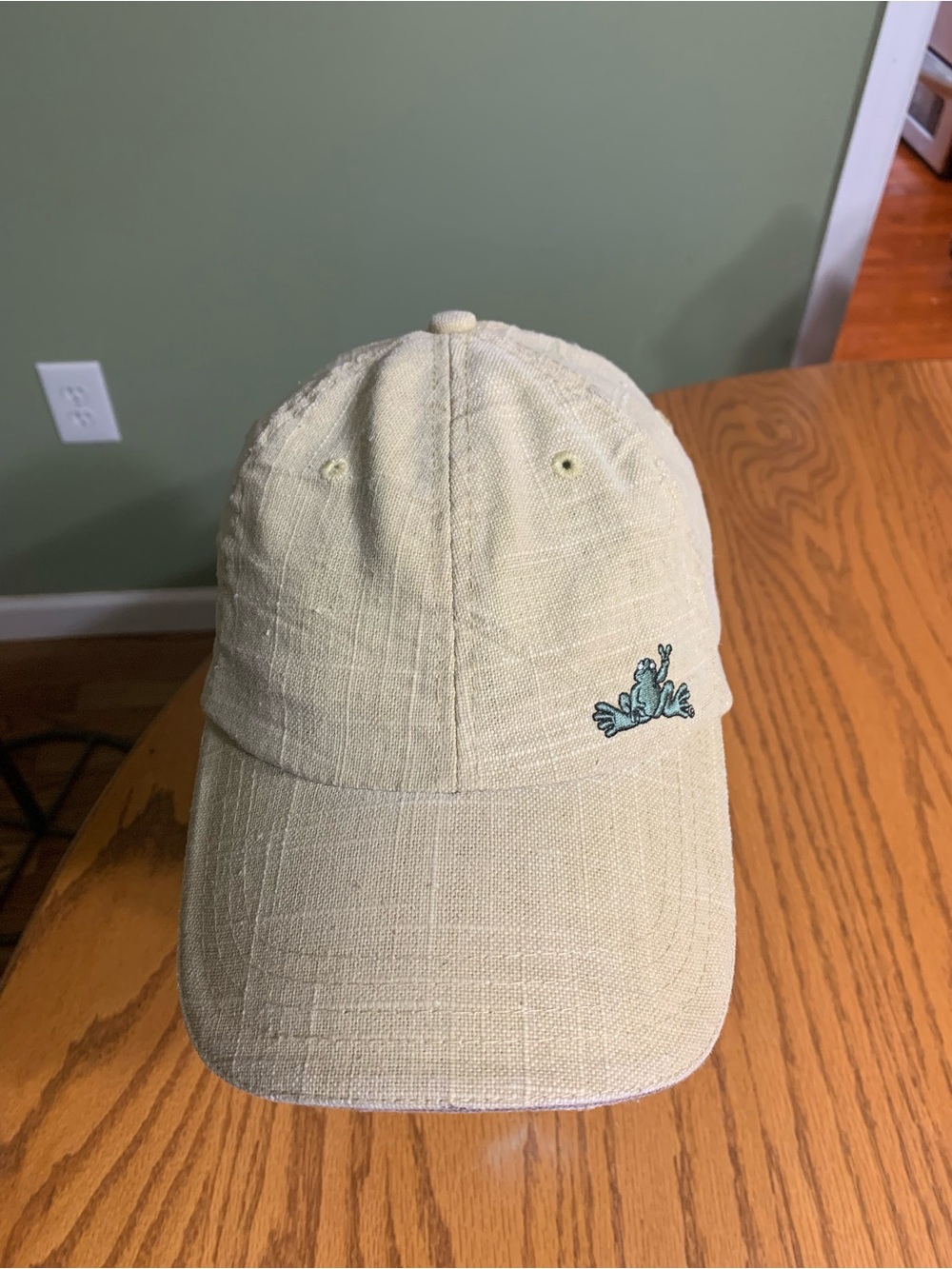 Vintage Peace Frogs ball cap.